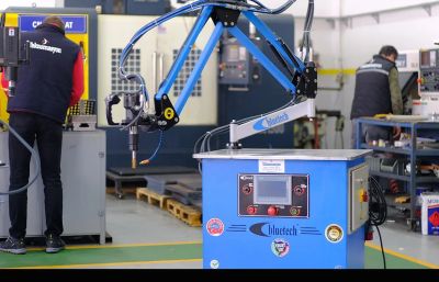 Hydraulic automatic tapping machine
