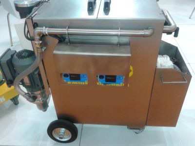 Filtering machine to keep the emulsion clean